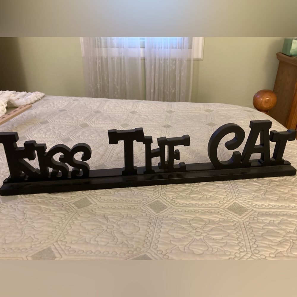 New KISS THE CAT By Creative Co-Op Wooden Sign  22” x 2”